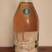 Un cognac del 1898 con il bollino blu recante lo stemma De Cillis (foto di Daniela Maria Andriani)